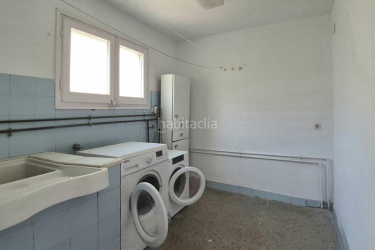 Casa de 190 m2 amb pati a la plaça del progres en Terrassa