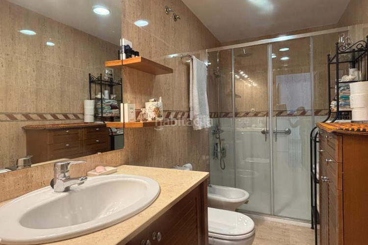 Dúplex impecable duplex en el corazón de pere parres a dos minutos del centro con parquing incluido en Terrassa
