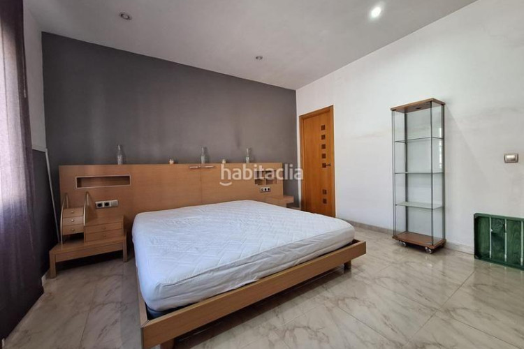 Casa el hogar que tu familia sueña te espera en can montllor! en Terrassa