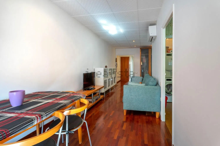 Chalet adosado en calle de Pau Claris