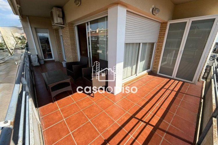 Piso amplio piso reformado en Can Roca. 3 dormitorios, 2 baños y terraza de 12 m. vistas espectaculares. ideal para tu familia. no lo d en Terrassa
