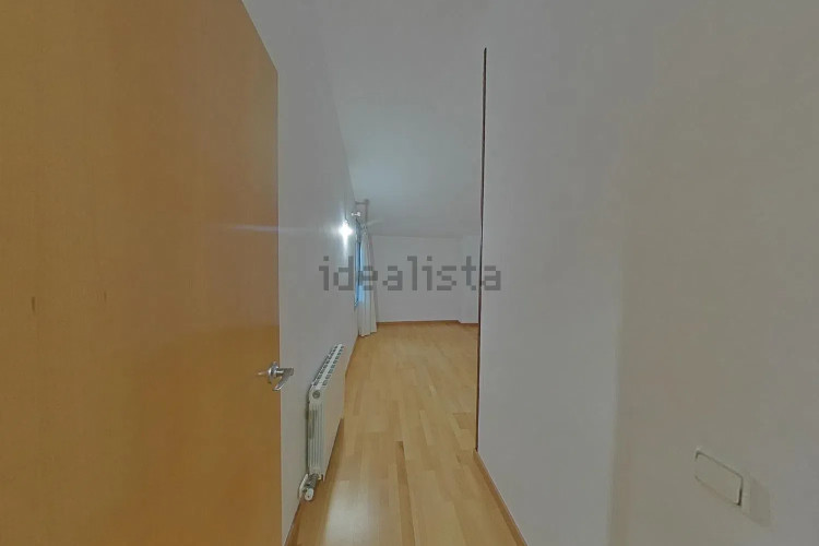 ESPECTACULAR DÚPLEX DE 4DORMITORIOS+3BAÑOS +BALCON+TERRAZA + PARKING (17M).