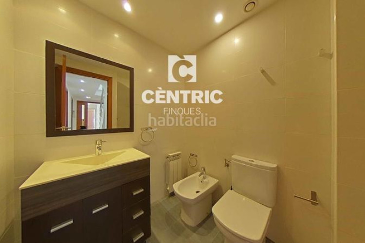 Dúplex piso luminoso con 3 habitaciones gran oportunidad de inversión! en Terrassa