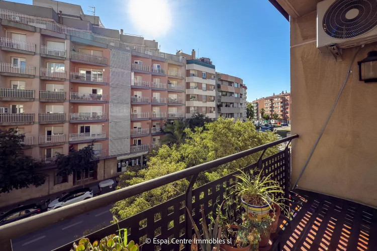 Piso en avenida de Jaume I