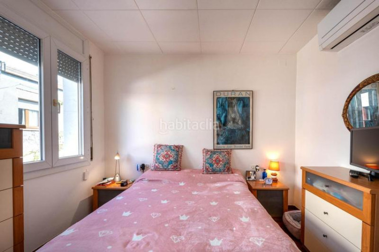 Casa  143 m2 amb pati 40 m2 sud i garatge per 2 cotxes en Terrassa