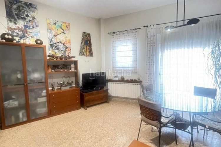 Piso zona de sant pere. piso de 3habs. + 2lav. + balcón + trastero + piscina comunitaria en Terrassa