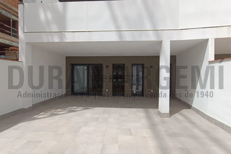 Piso en calle Transversal, 181