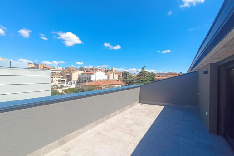 Dúplex duplex obra nueva edificio transversal sant pere en Terrassa