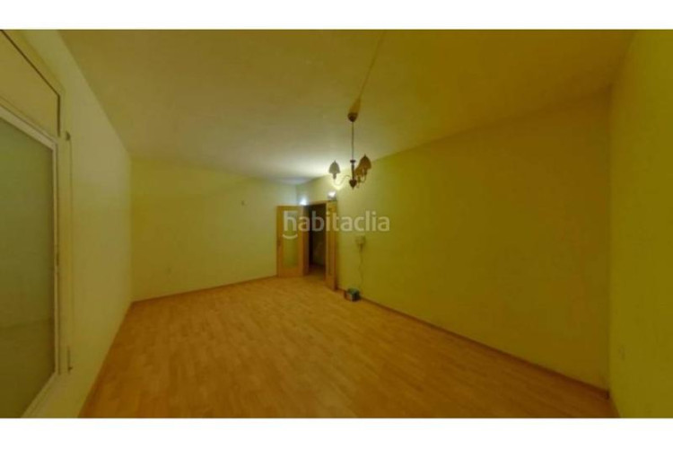 Piso  en venta en escola industrialplaça de catalunya en Terrassa
