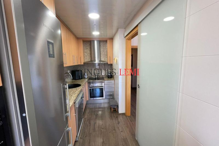 Piso dúplex de lujo con ascensor, terraza y acabados premium en Terrassa