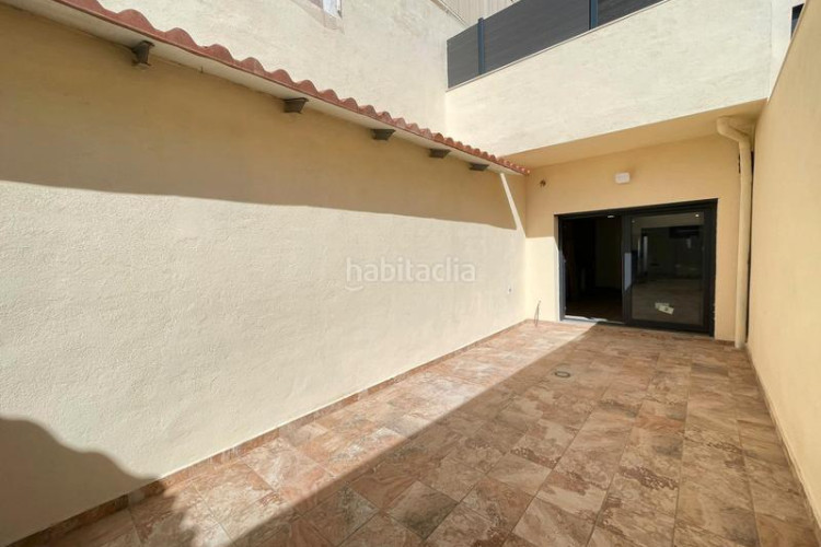 Piso zona de Ca n'Aurell. obra nueva de 3habs + 2lav. + patio en Terrassa