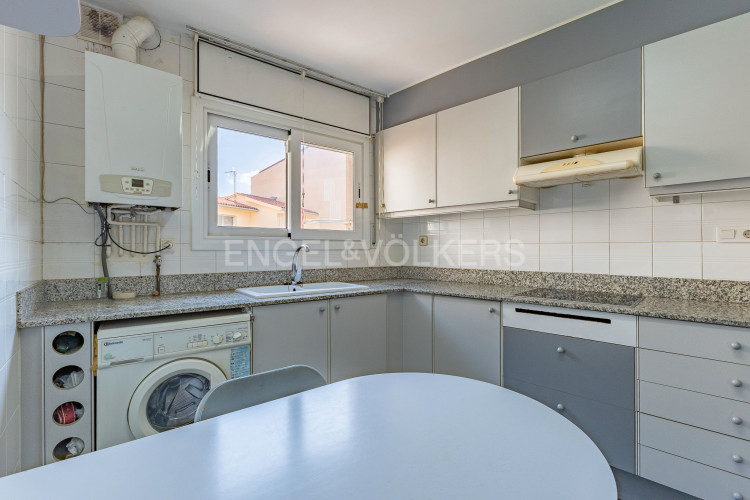 Vallparadu00EDs - Antic Poble de Sant Pere