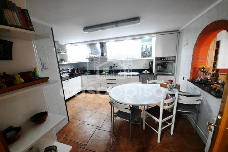 Casa adosada chalet independiente en Les Martines en Terrassa