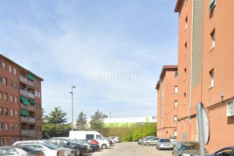 Piso bajos de 3 hab en venta en Can Parellada Terrassa