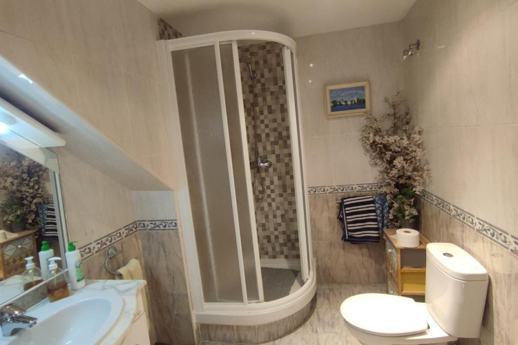 De Madrid, Torre-Sana