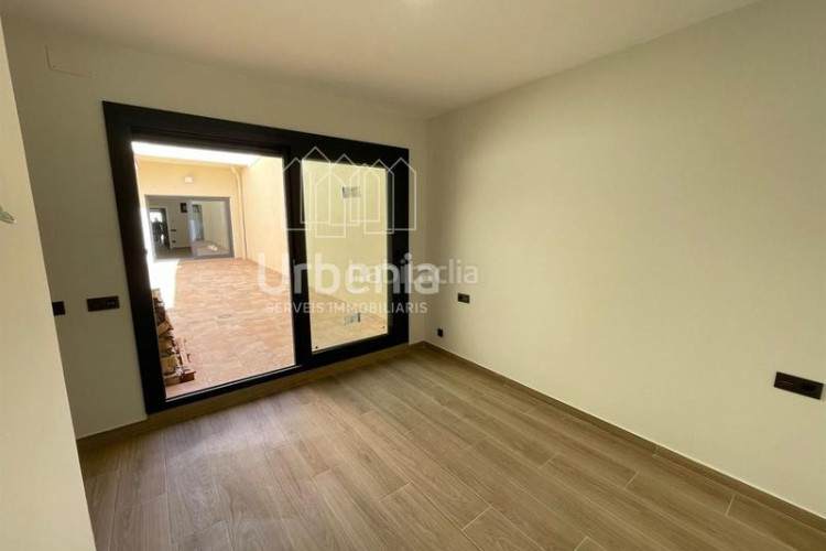 Piso  en venta en Ca n'Aurell Terrassa
