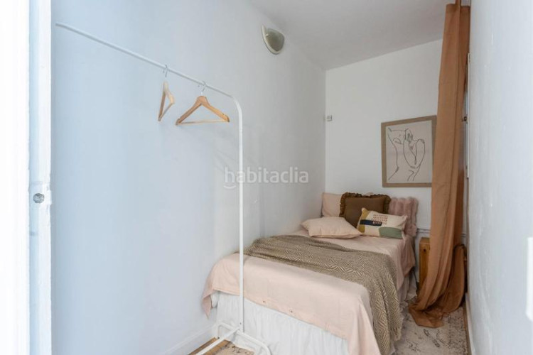 Dúplex vivienda tipo dúplex de 4 habs. con terraza. zona Segle XX. en Terrassa