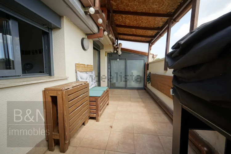 DÚPLEX EN EXCLUSIVA CON TERRAZA PRIVADA Y PLAZA DE GARAJE – UN HOGAR PARA VIVIRLO