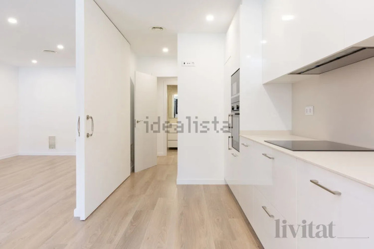 Piso en calle Transversal, 181