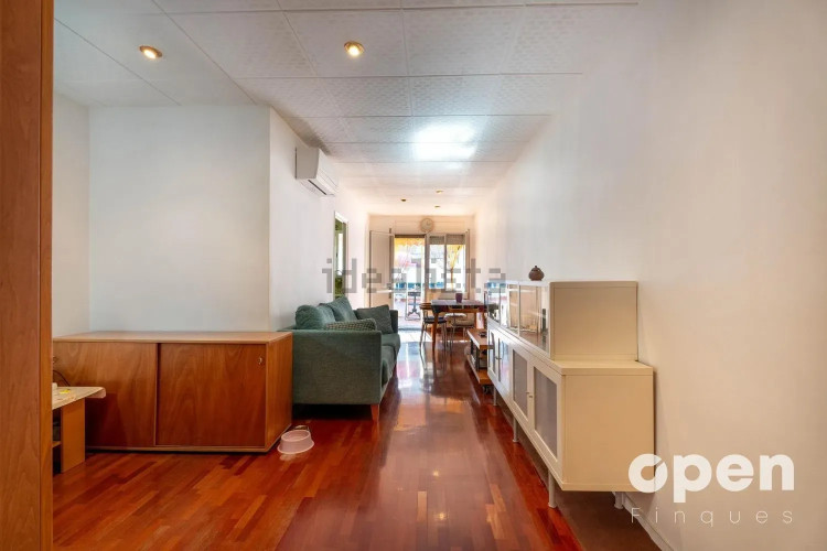 Chalet adosado en calle de Pau Claris