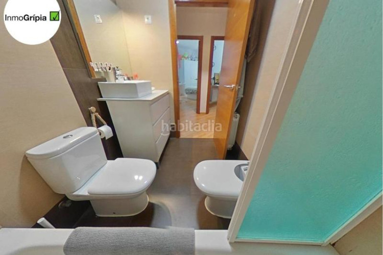 Piso vivienda seminueva de 2 habitaciones con parking en Terrassa