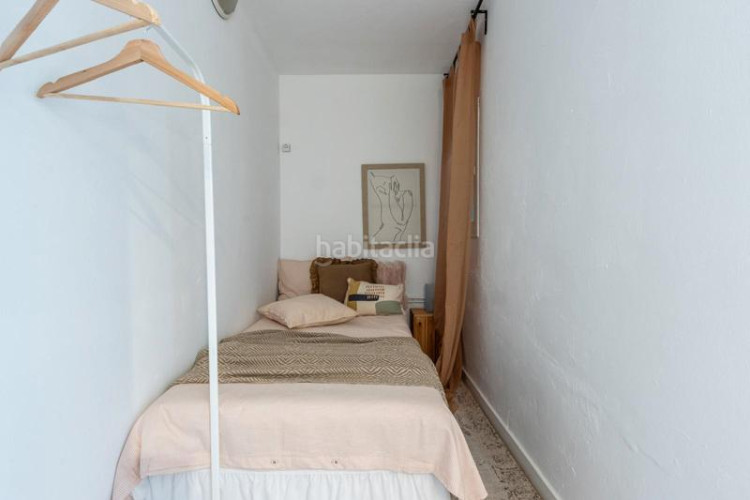 Dúplex vivienda tipo dúplex de 4 habs. con terraza. zona Segle XX. en Terrassa