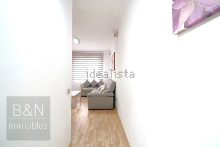 EN EL CENTRO DE TERRASSA CON TERRAZA DE 20 m² Y A UN PASO DEL PARC VALLPARADÍS