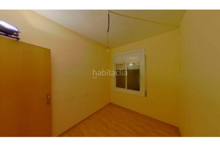 Piso  en venta en escola industrialplaça de catalunya en Terrassa