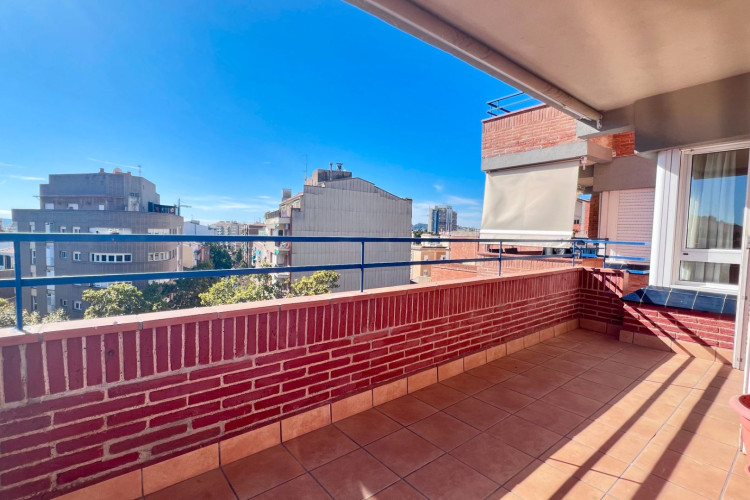 Carrer de Prat de la Riba, Vallparadu00EDs - Antic Poble de Sant Pere