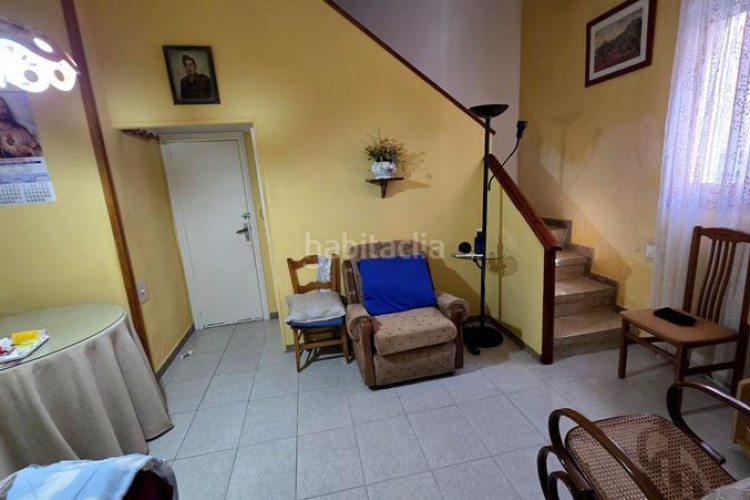 Casa  cantonera, ideal para 2 familias en Ca n'Anglada Terrassa