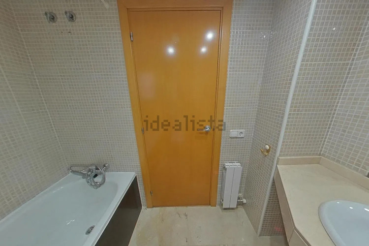 ESPECTACULAR DÚPLEX DE 4DORMITORIOS+3BAÑOS +BALCON+TERRAZA + PARKING (17M).