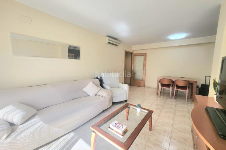 Piso 3 dormitorios, piscina, parking y trastero en Terrassa