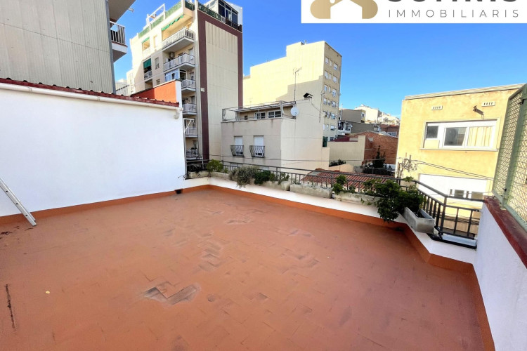 Les Arenes - La Gru00EDpia  Can Montllor