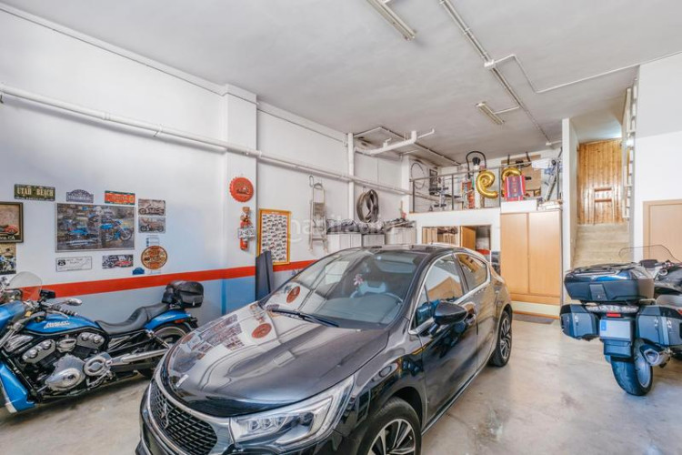 Casa adosada ?? exclusiva vivienda en perfecto estado en calle antoni torrella, can 'aurell en Terrassa