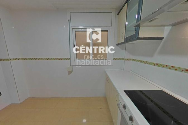 Piso  moderno con 3 habitaciones gran oportunidad ! en Terrassa