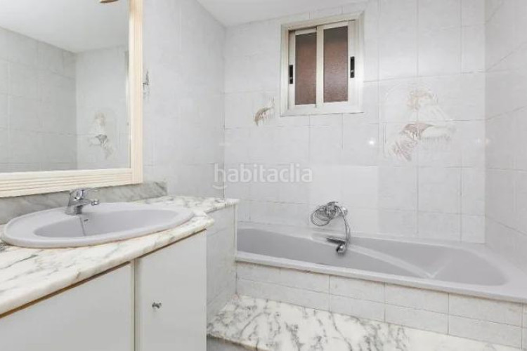 Piso (barcelona). "okupado" (no se puede visitar ni hipotecar). en Terrassa