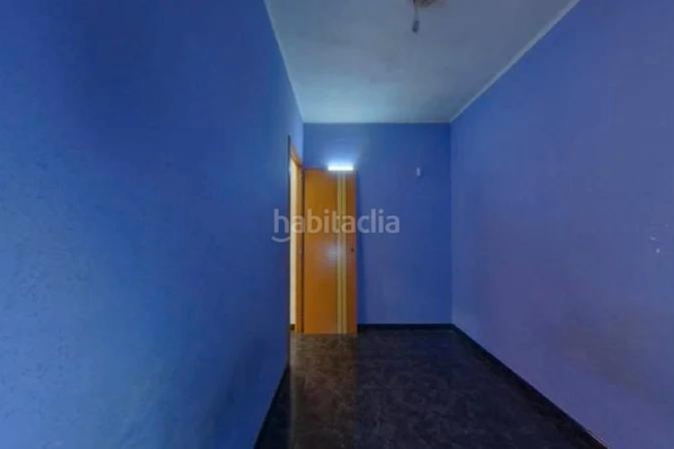 Piso errassa (barcelona). "okupado" (no se puede visitar ni hipotecar). en Terrassa