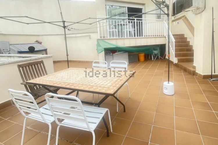 Piso en plaza del Mestre Serrat