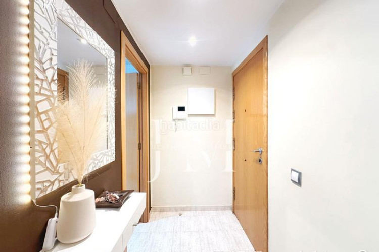 Piso oportunidad única: piso con piscina, parking y trastero en Terrassa