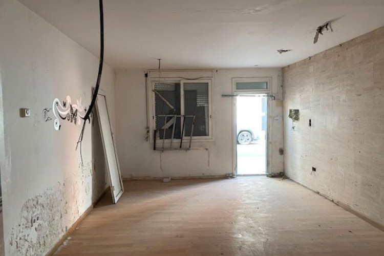 Carrer de Nu00FAria, La Maurina
