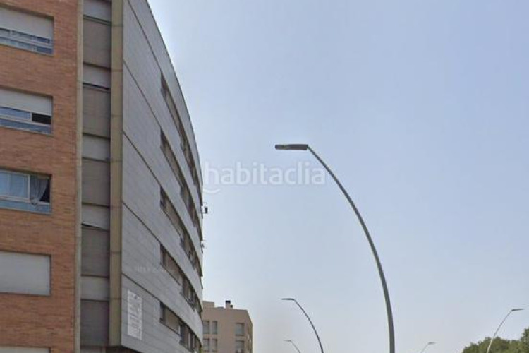 Piso  seminuevo con ascensor, en Roc Blanc Terrassa