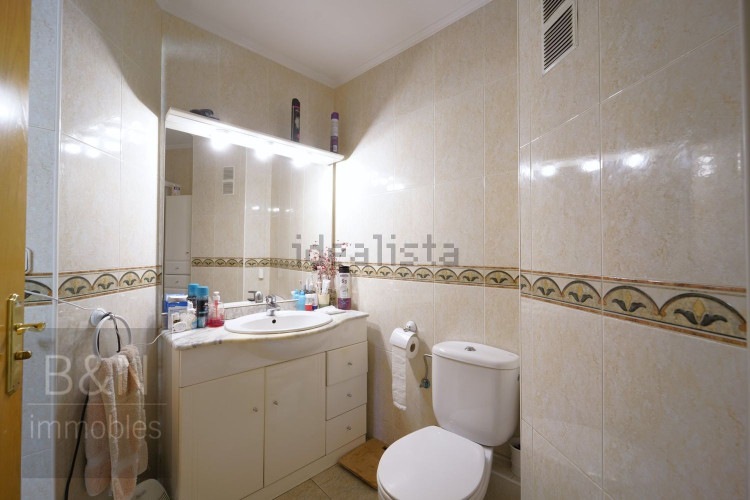 Amplia vivienda de ensueño en una ubicación privilegiada con 4 dormitorios y patio interior