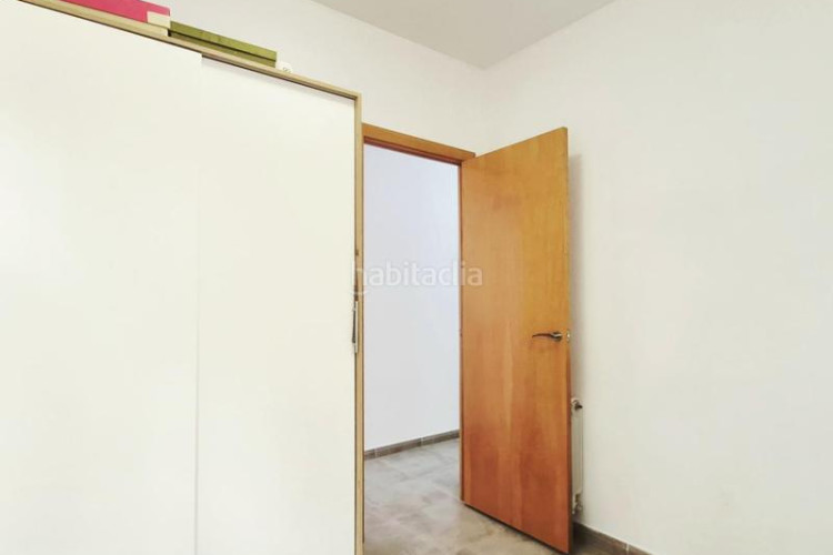 Planta baja  seminueva de 3 hab con patio de 60 m2 en rambla francesc macia en Terrassa