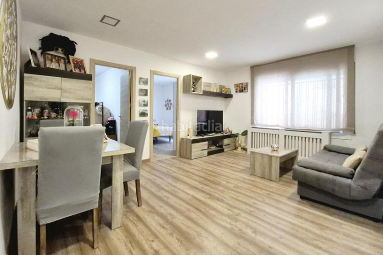 Planta baja  reformada totalmente de 3 hab en Terrassa