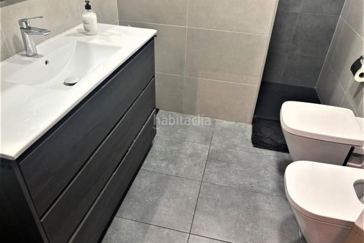 Planta baja entrada independiente y con patio en Zona Esportiva Terrassa