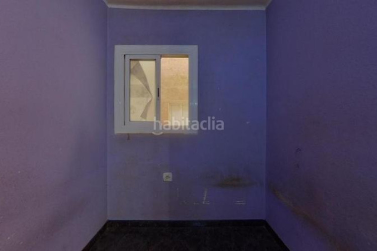 Piso  okupado de 2 habitaciones ca nanglada en Terrassa