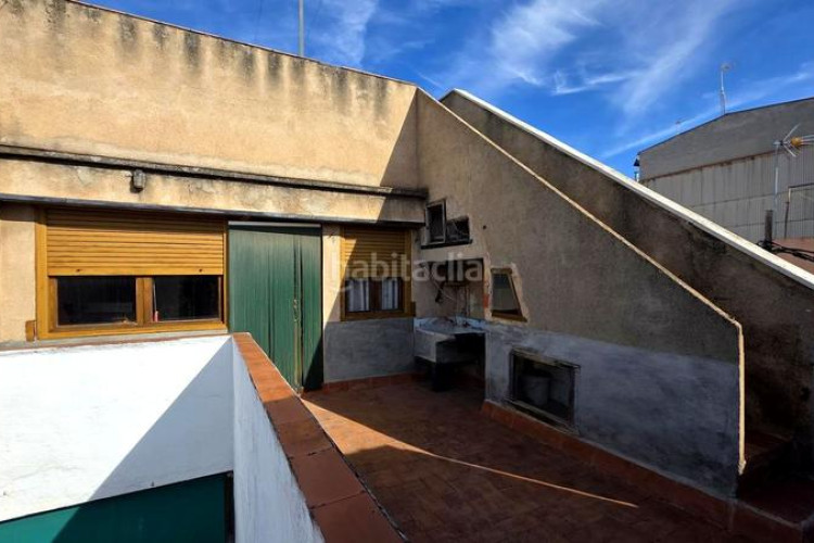 Casa  cantonera, ideal para 2 familias en Ca n'Anglada Terrassa