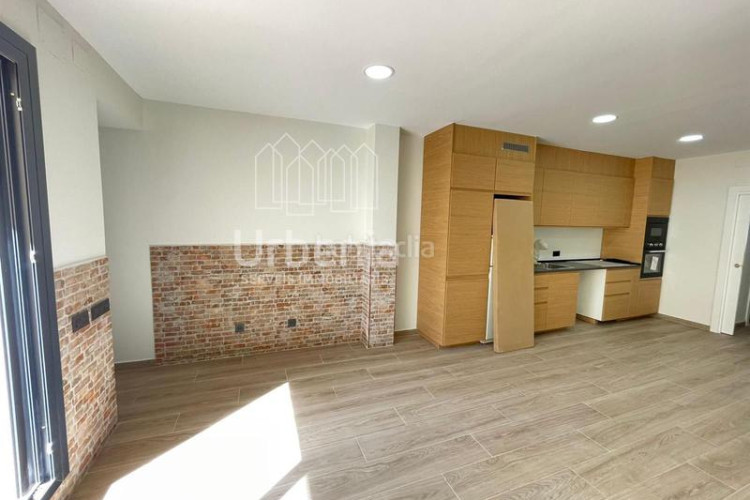 Piso  en venta en Ca n'Aurell Terrassa