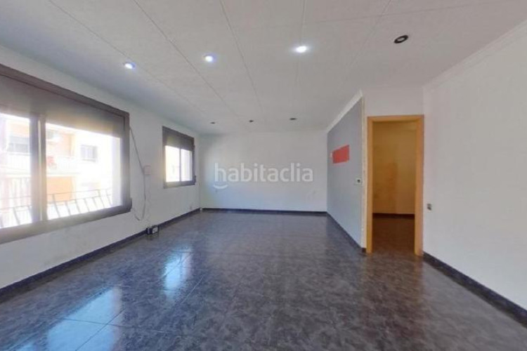 Piso  okupado de 2 habitaciones ca nanglada en Terrassa