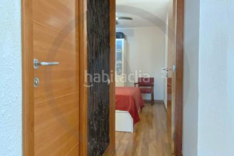 Piso muy amplio y reformado! en San Pere Terrassa